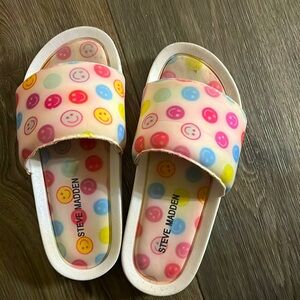 Girls Steve Madden Slides